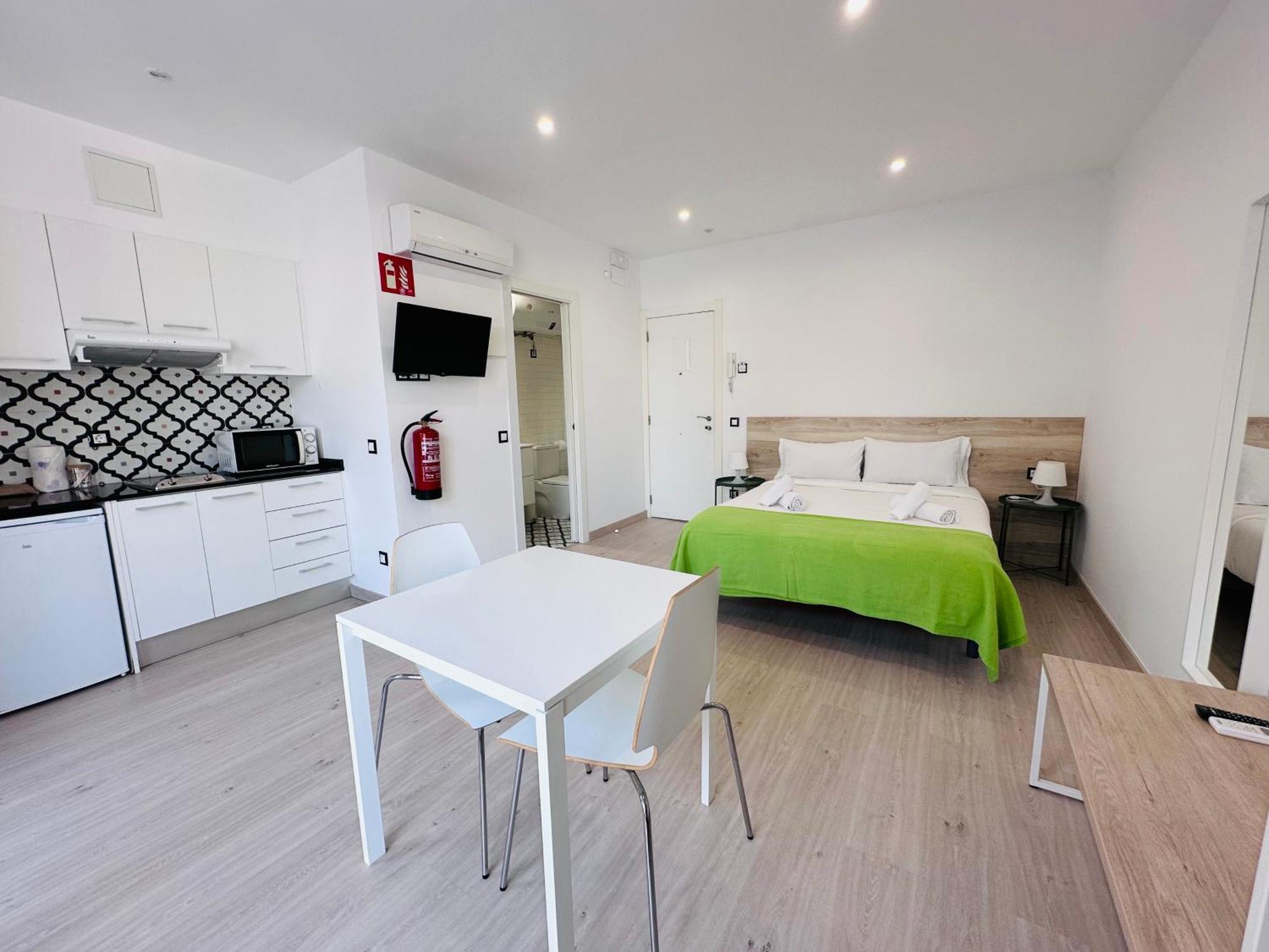 Apartment Rainbow By Blausitges
